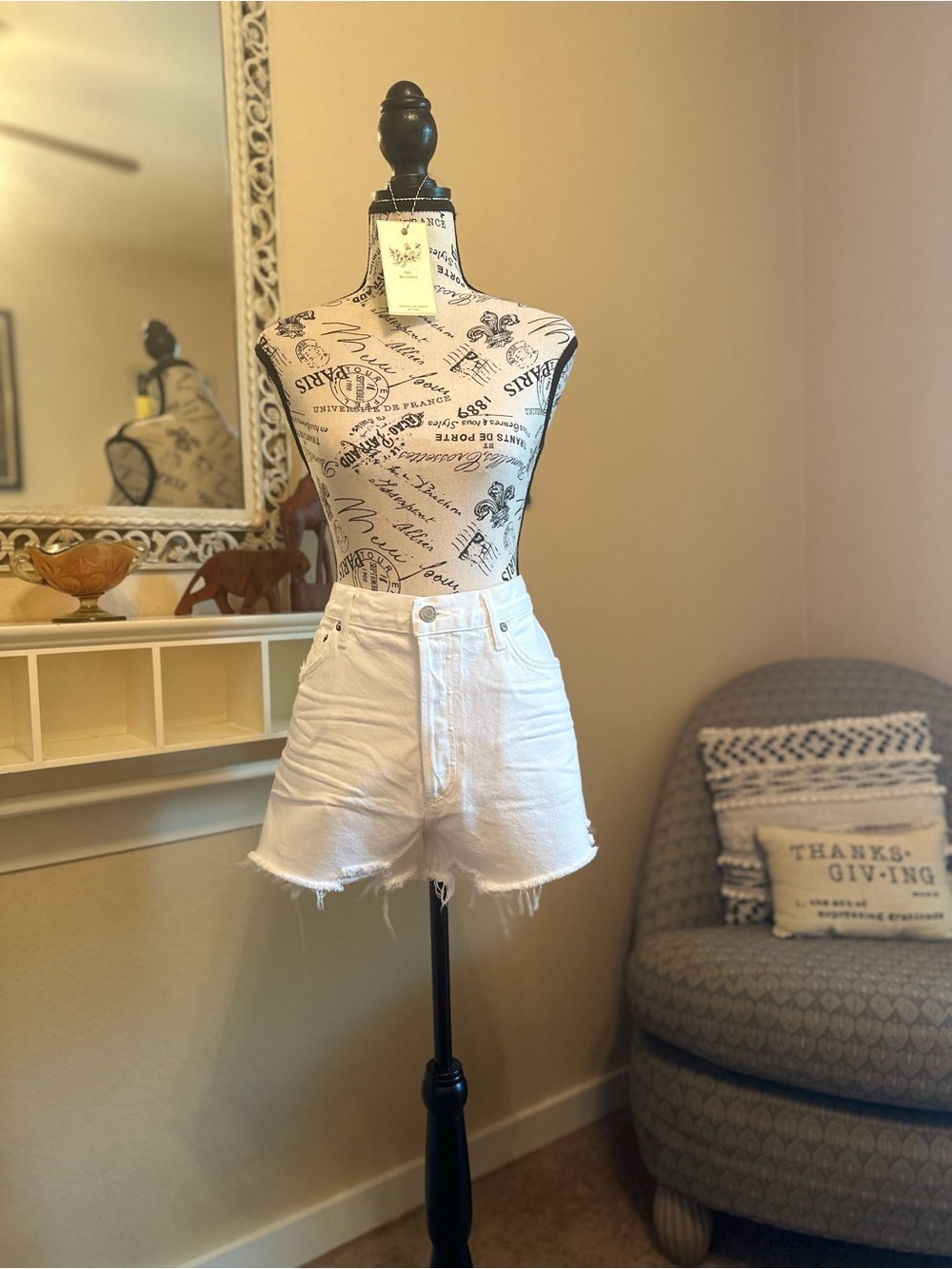 AGOLDE Parker  White Frayed Hem High-Rise Denim shorts
